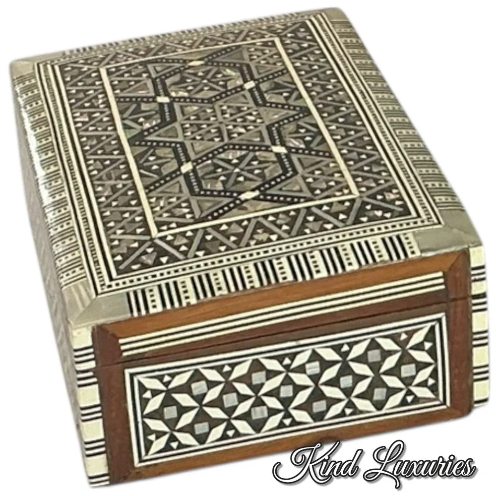 Vintage 1970s Egyptian Marquetry Mother Of Pearl Inlay Malachite Trinket Box